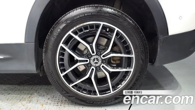 Mercedes-Benz EQB — Фото автомобиля 20