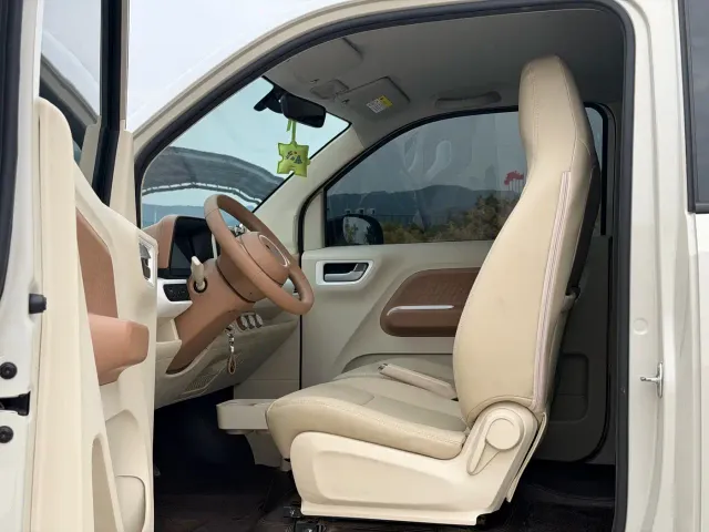 Wuling Hongguang Mini EV — Фото автомобиля 5