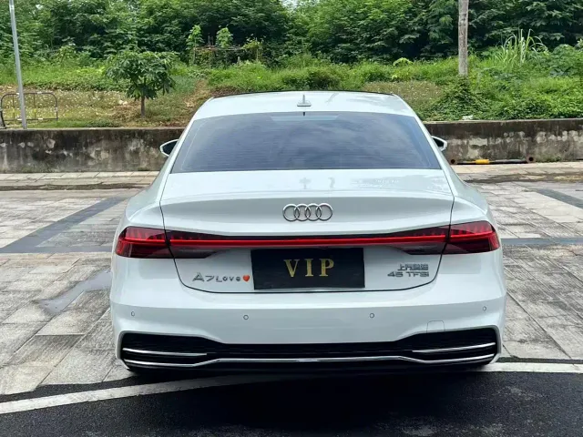 Audi A7L — Фото автомобиля 5