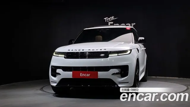 Land Rover Range Rover Sport — Фото автомобиля 3