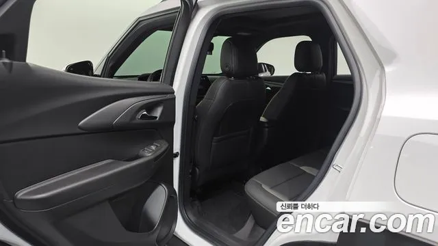 ChevroletGMDaewoo Trailblazer Новый Trailblazer 1.3 турбо 4WD — Фото автомобиля 16