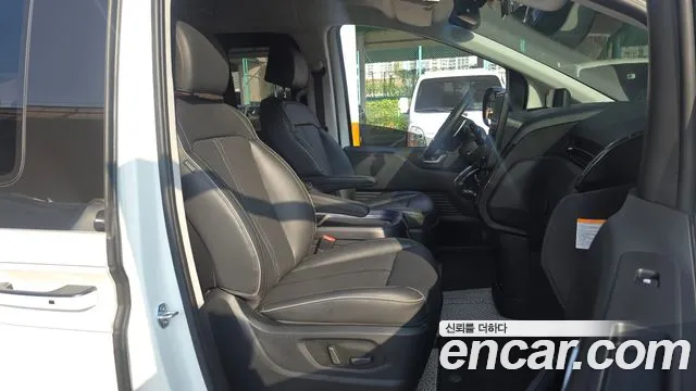Hyundai Staria — Фото автомобиля 12