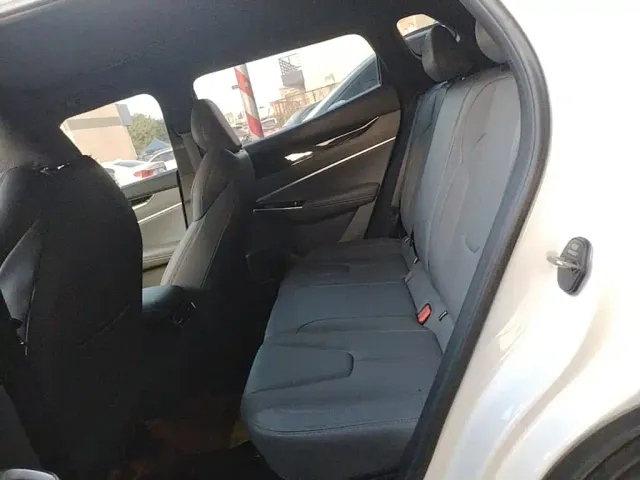 Geely Boyue — Фото автомобиля 16