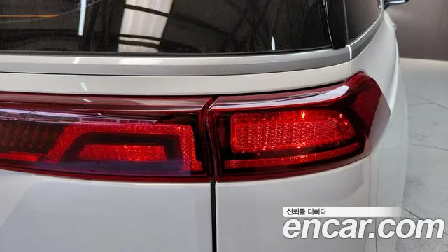 Kia Carnival Generation 4 — Фото автомобиля 8