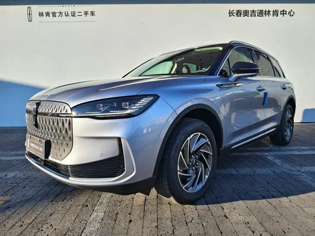 Lincoln Corsair — Фото автомобиля 2