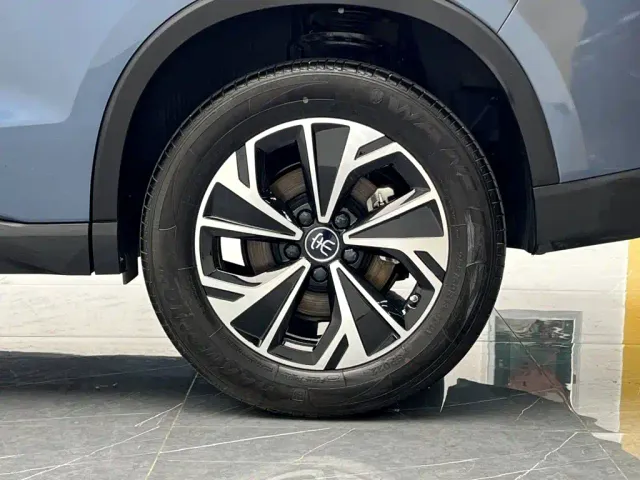 BYD Song Pro — Фото автомобиля 23