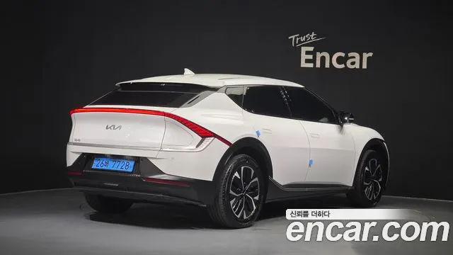 Kia EV6 — Фото автомобиля 2