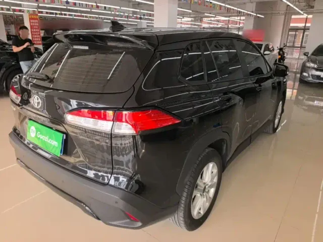 Toyota Corolla Cross — Фото автомобиля 6