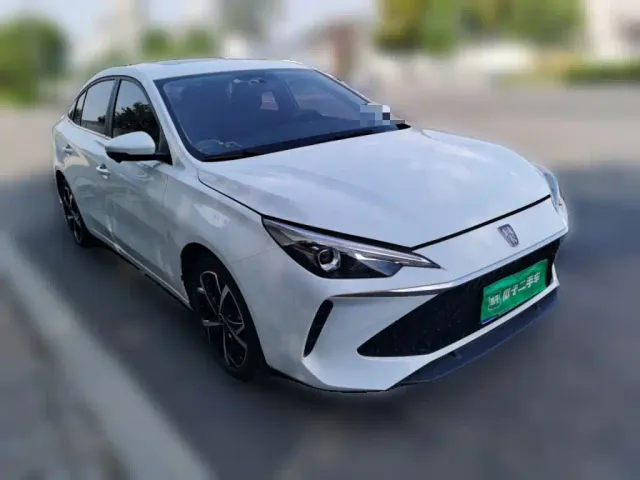 Roewe i5 — Фото автомобиля 23