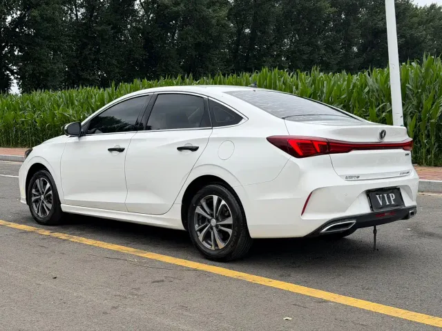 Changan Eado — Фото автомобиля 11