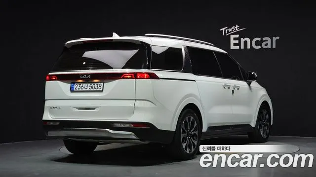 Kia Carnival Generation 4 — Фото автомобиля 2