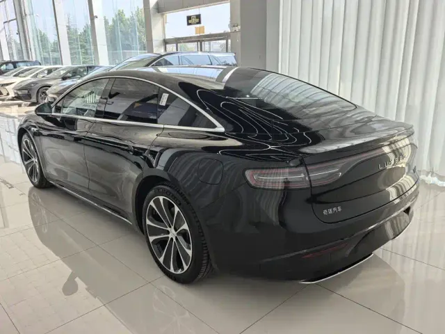 Luxeed S7 — Фото автомобиля 7