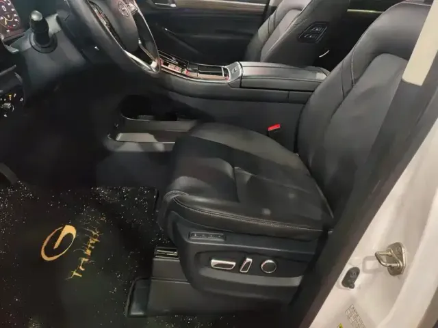 GAC Trumpchi M8 — Фото автомобиля 9