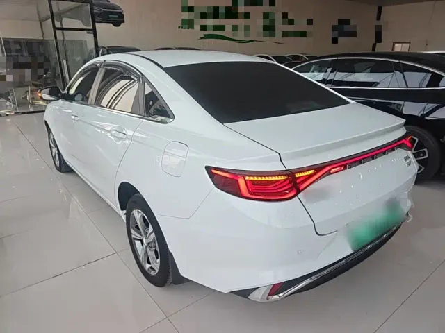 Geely Emgrand L — Фото автомобиля 4