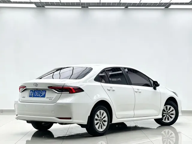 Toyota Corolla — Фото автомобиля 6