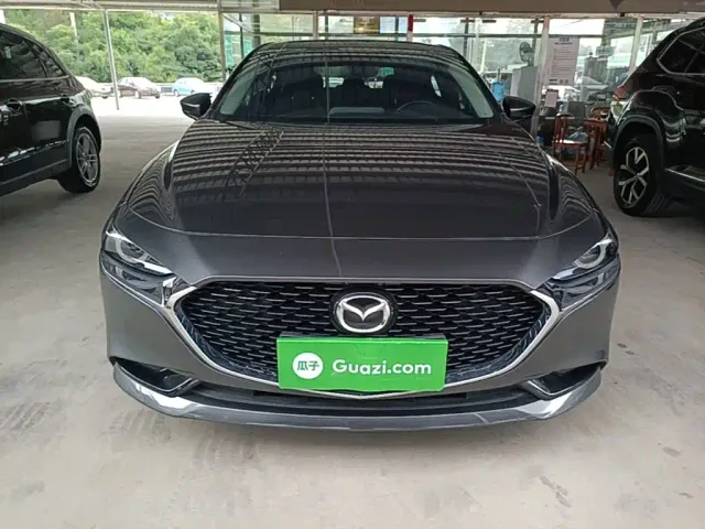 Mazda Axela — Фото автомобиля 2