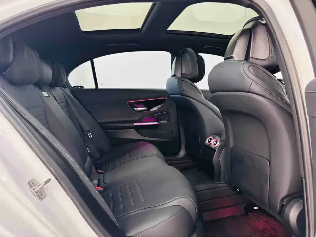 Mercedes-Benz C-Class — Фото автомобиля 25
