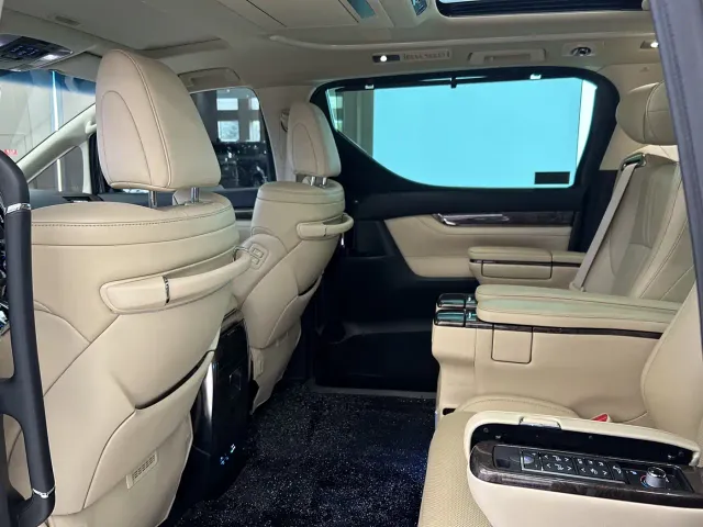 Toyota Vellfire — Фото автомобиля 20