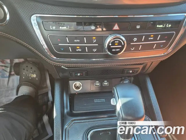 KG_Mobility_Ssangyong Rexton Новый Rexton Sport Khan Дизель 2.2 4WD — Фото автомобиля 11