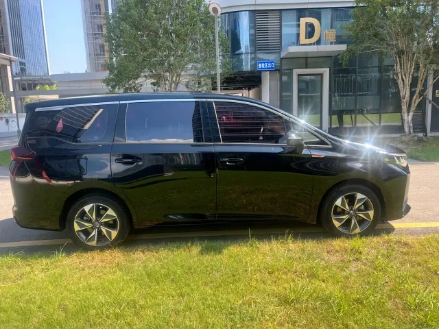 GAC Trumpchi M6 — Фото автомобиля 5