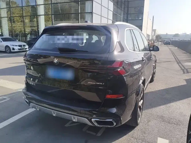 BMW X5 — Фото автомобиля 6