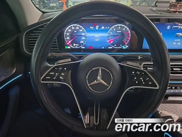 Mercedes-Benz GLE-Class — Фото автомобиля 10