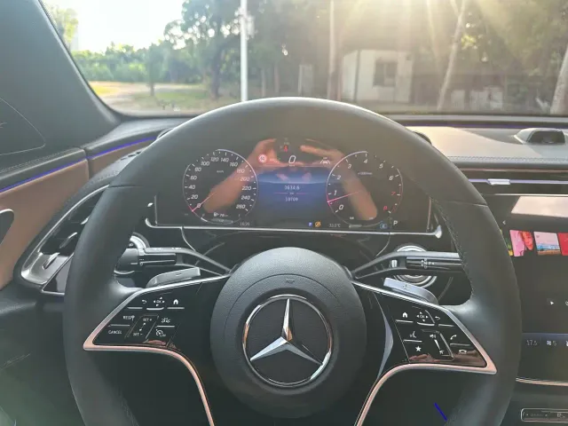 Mercedes-Benz E-Class — Фото автомобиля 9