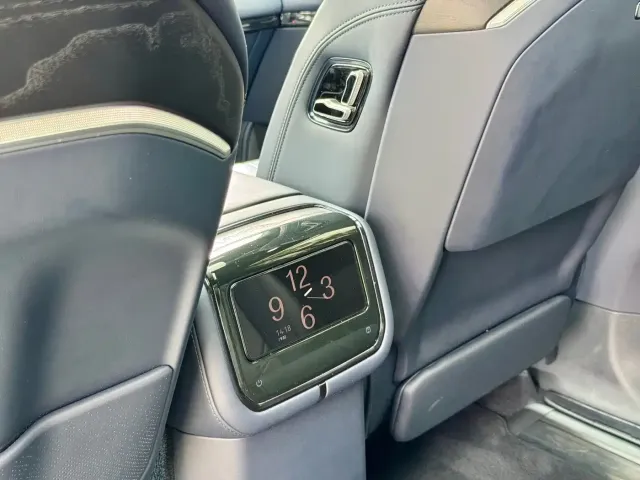 ZEEKR Zeekr 9X 2025 Standard Edition — Фото автомобиля 16