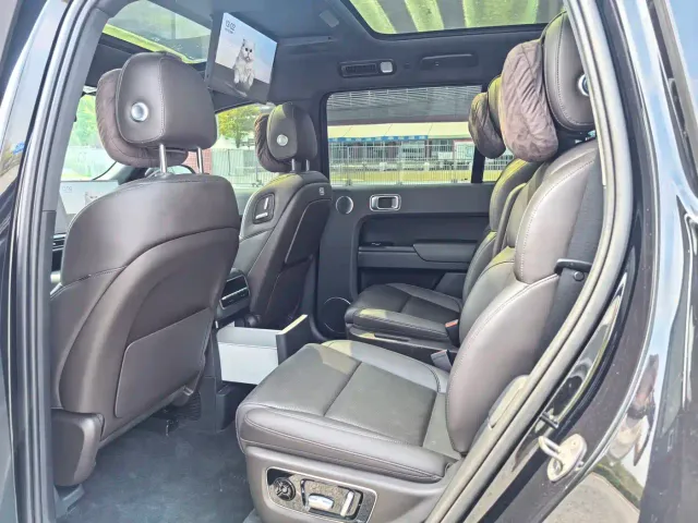 Li Auto L9 — Фото автомобиля 11