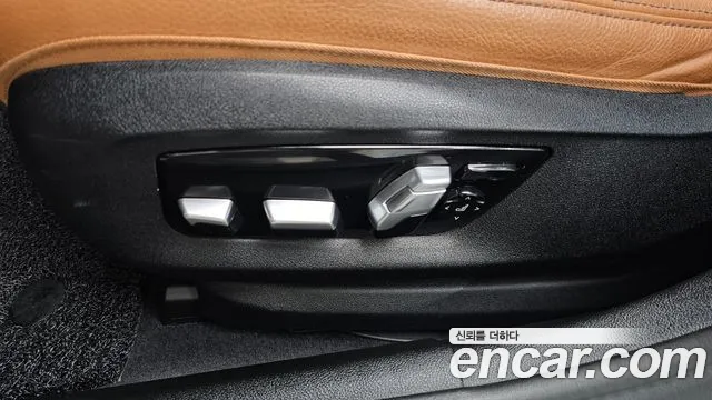 BMW 5 Series G30 — Фото автомобиля 30
