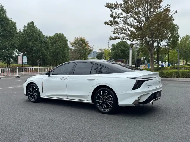 Hongqi H6 — Фото автомобиля 7