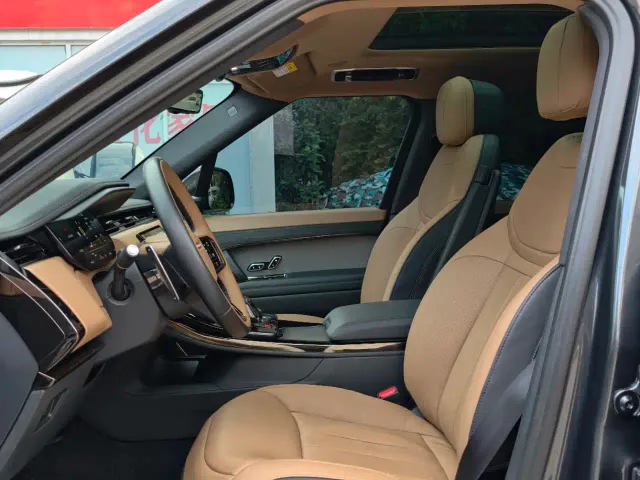 Land Rover Range Rover Sport — Фото автомобиля 5