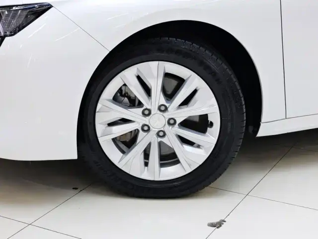 Peugeot 508 — Фото автомобиля 12