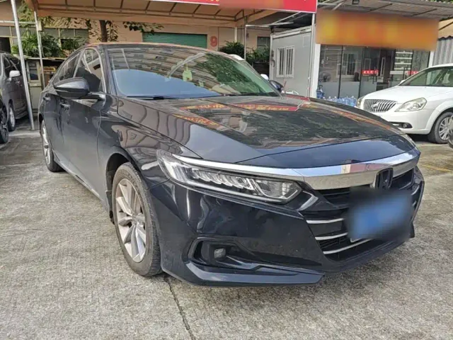 Honda Accord — Фото автомобиля 3