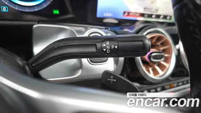 Mercedes-Benz EQB — Фото автомобиля 7