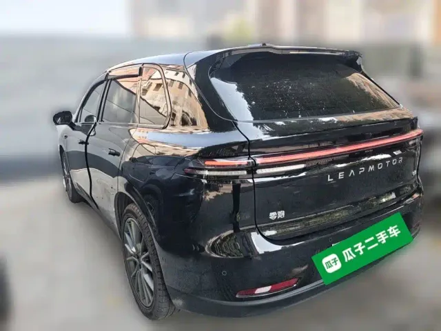 Leapmotor C10 — Фото автомобиля 4