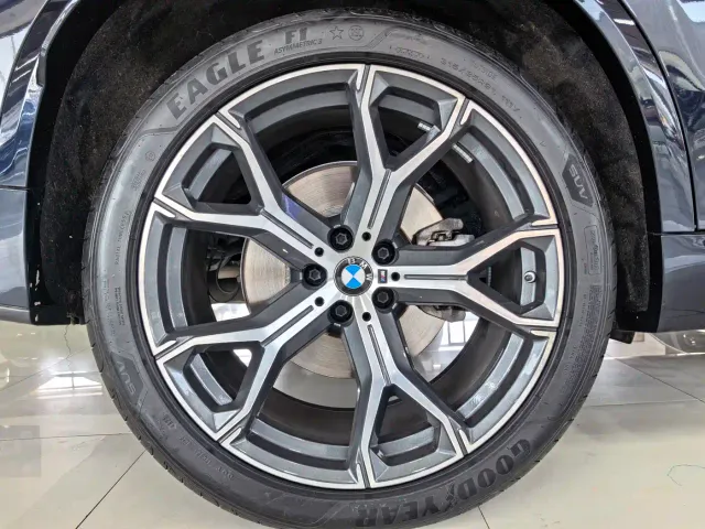 BMW X5 — Фото автомобиля 16