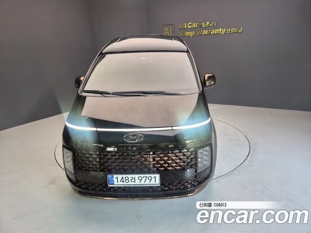 Фотография автомобиля — Hyundai Staria