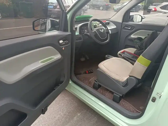 Wuling Hongguang Mini EV — Фото автомобиля 15