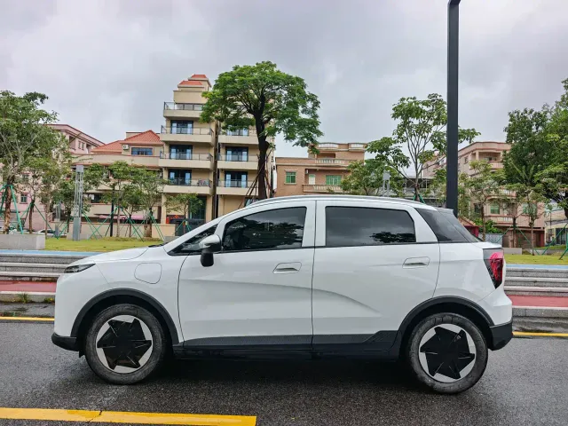Geely Geometry E Firefly — Фото автомобиля 7