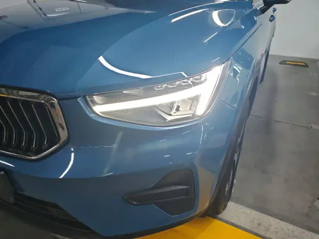 Volvo XC40 — Фото автомобиля 23