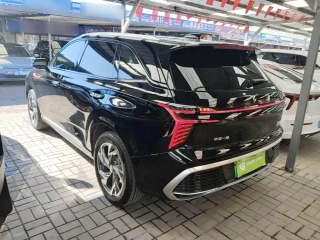 Hongqi HS3 PHEV — Фото автомобиля 4