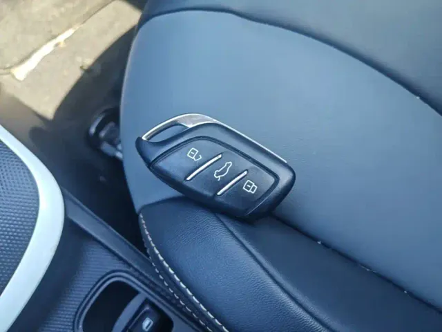 Roewe Clever — Фото автомобиля 11