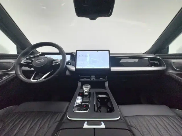 GAC Trumpchi GS8 — Фото автомобиля 5