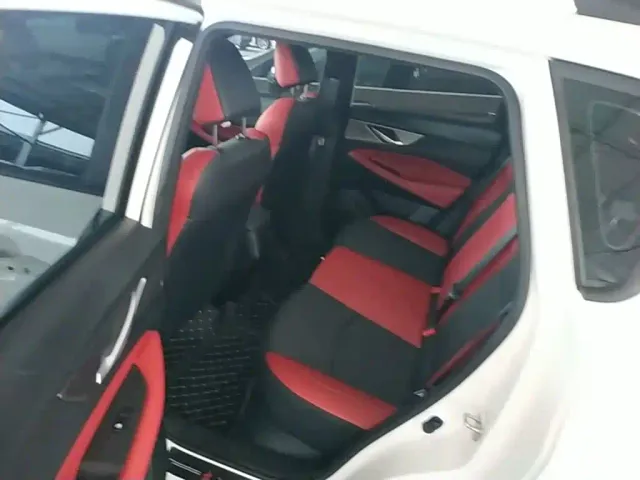 Changan CS35 Plus — Фото автомобиля 16