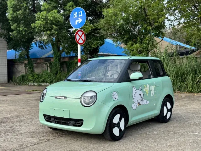 Фотография автомобиля — Changan Lumin