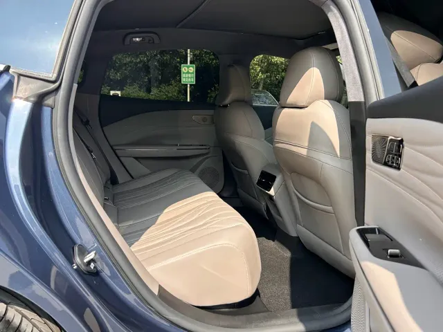 Geely Galaxy Xingyao 8 — Фото автомобиля 13