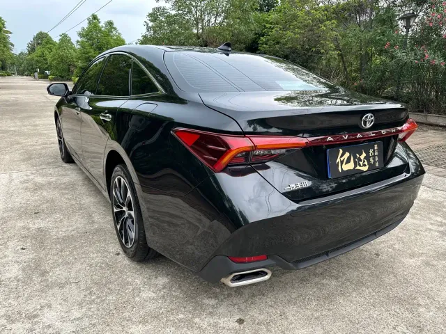 Toyota Avalon — Фото автомобиля 18