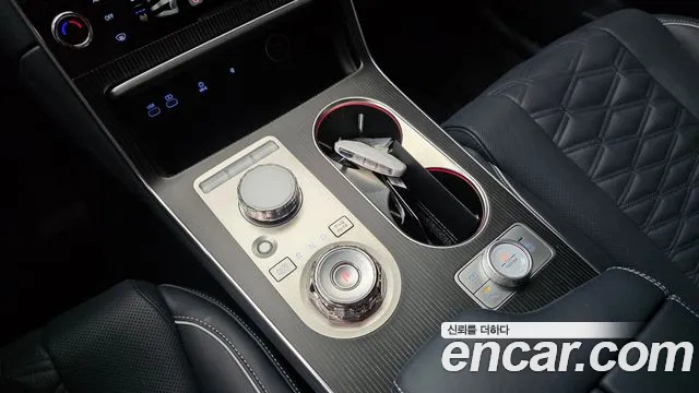 Genesis GV80 — Фото автомобиля 9