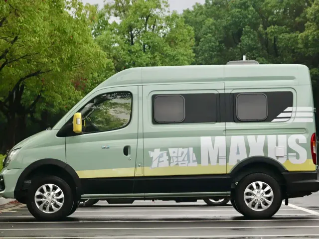 Maxus V80 RV — Фото автомобиля 6